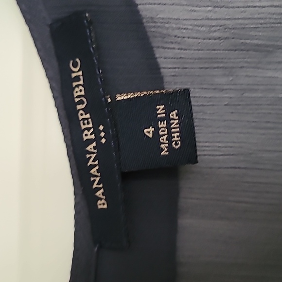 Banana Republic cap sleeve blouse - Picture 2 of 4